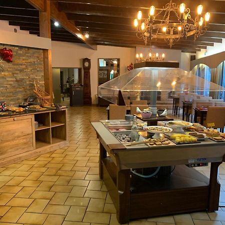 Logis Hotel Le Lac Embrun Eksteriør billede