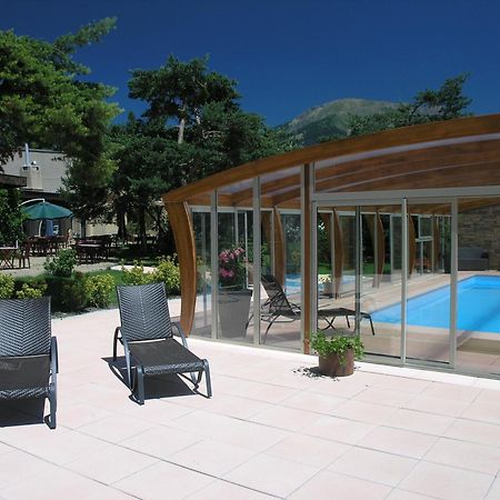 Logis Hotel Le Lac Embrun Eksteriør billede