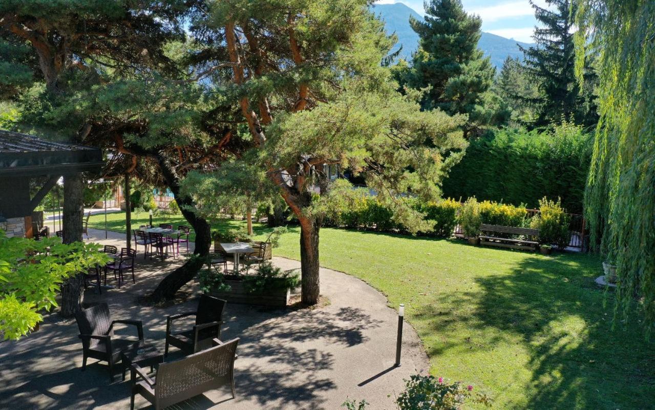 Logis Hotel Le Lac Embrun Eksteriør billede