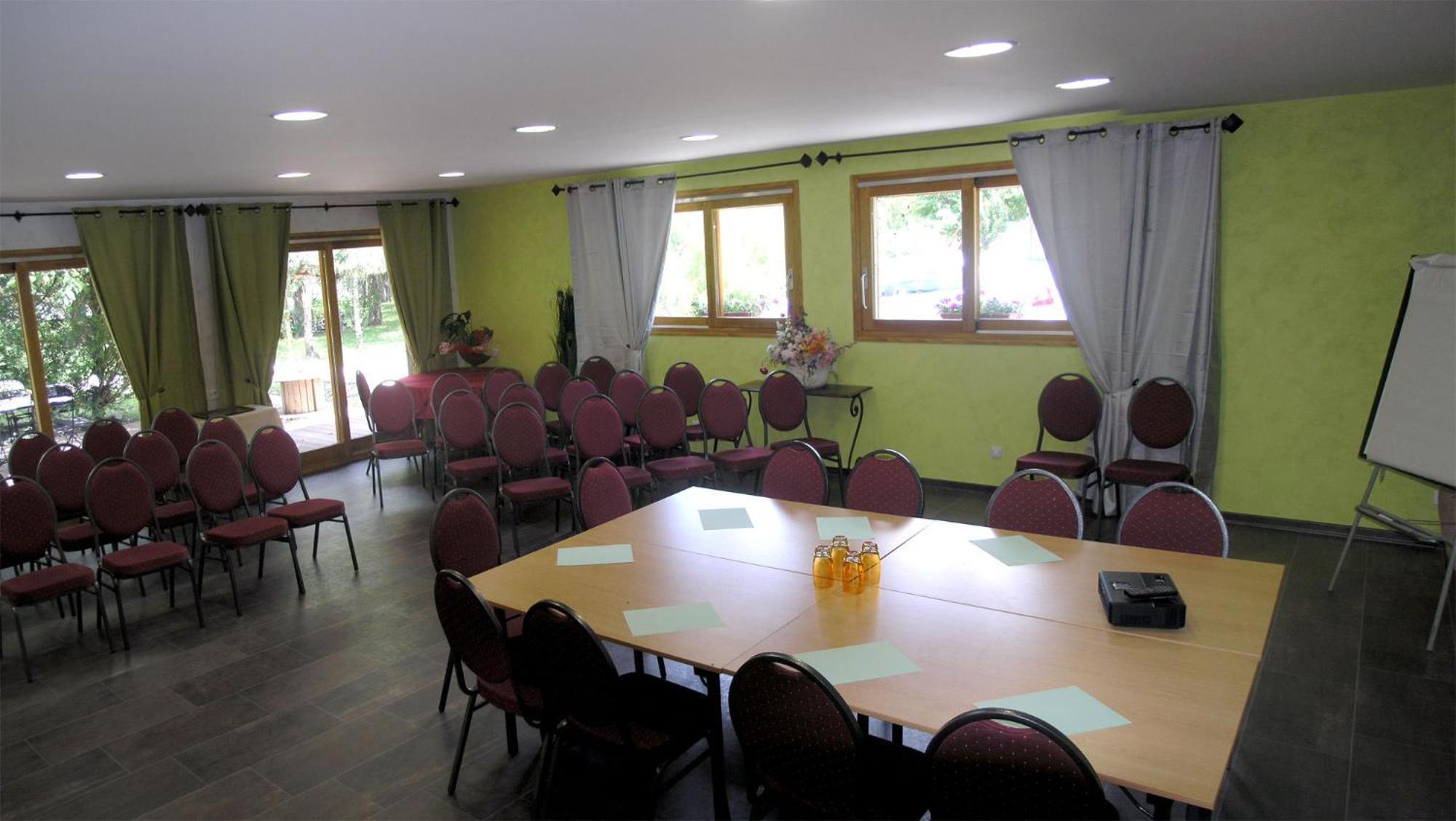 Logis Hotel Le Lac Embrun Eksteriør billede