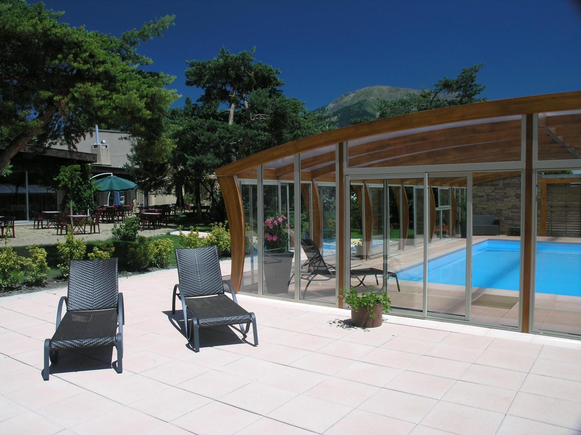Logis Hotel Le Lac Embrun Eksteriør billede